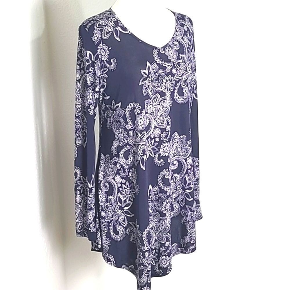 Made by Johnny- Johnny Was Blue & White Floral Asymmetrical Top, Size Large, NWT - Picture 2 of 10